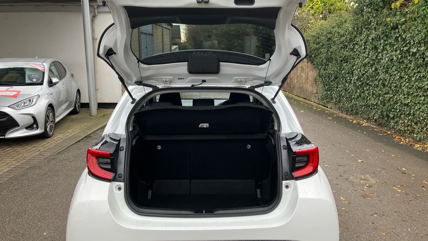 Used Toyota Yaris 2024 for sale - 77350331: Photo 14