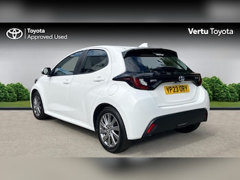 Used Toyota Yaris 2023 for sale - 78944642: Photo