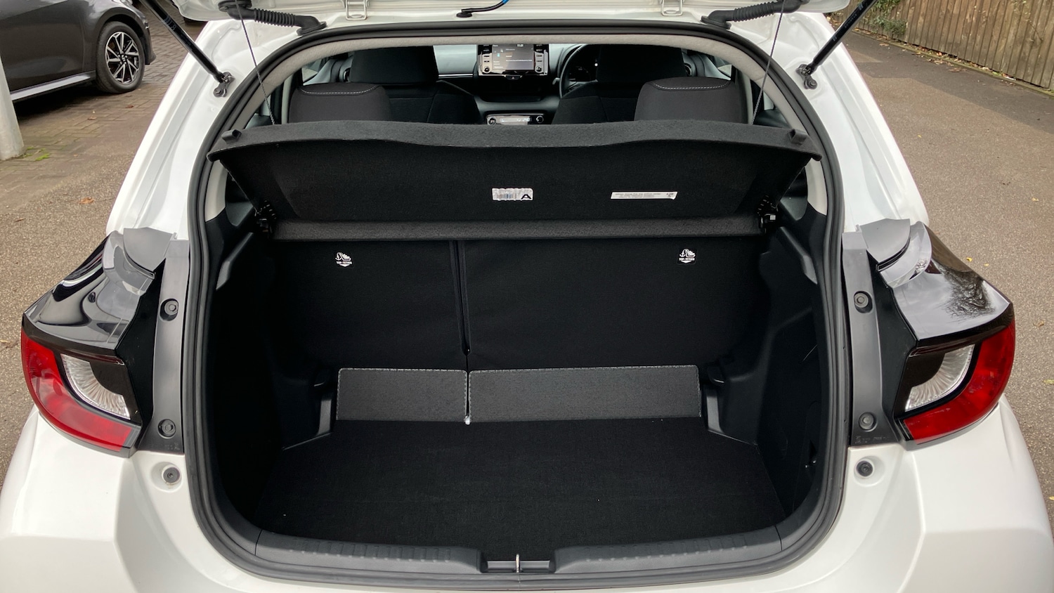 Used Toyota Yaris 2023 for sale - 76833924: Photo 14