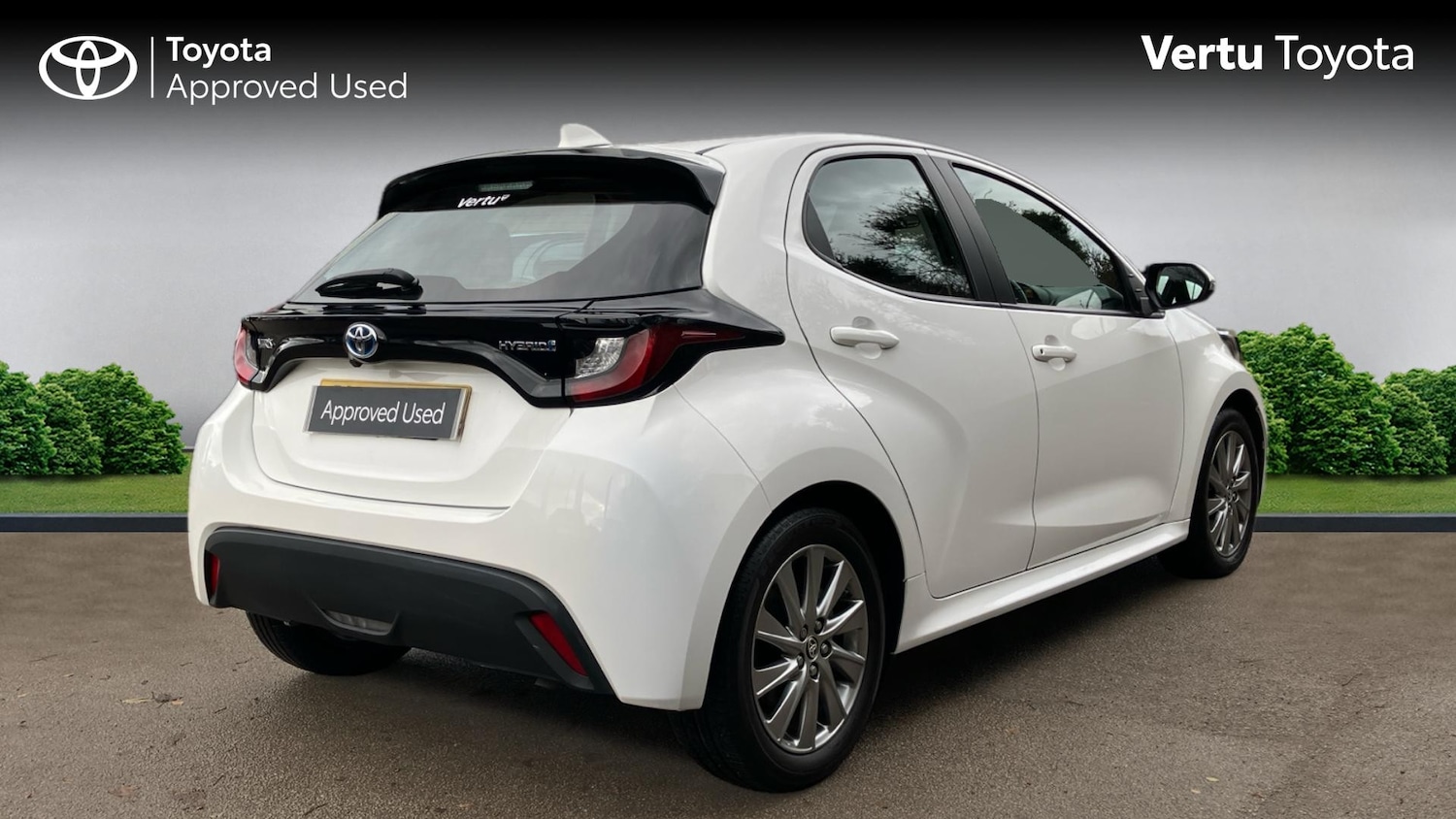 Used Toyota Yaris 2023 for sale - 76833924: Photo 2