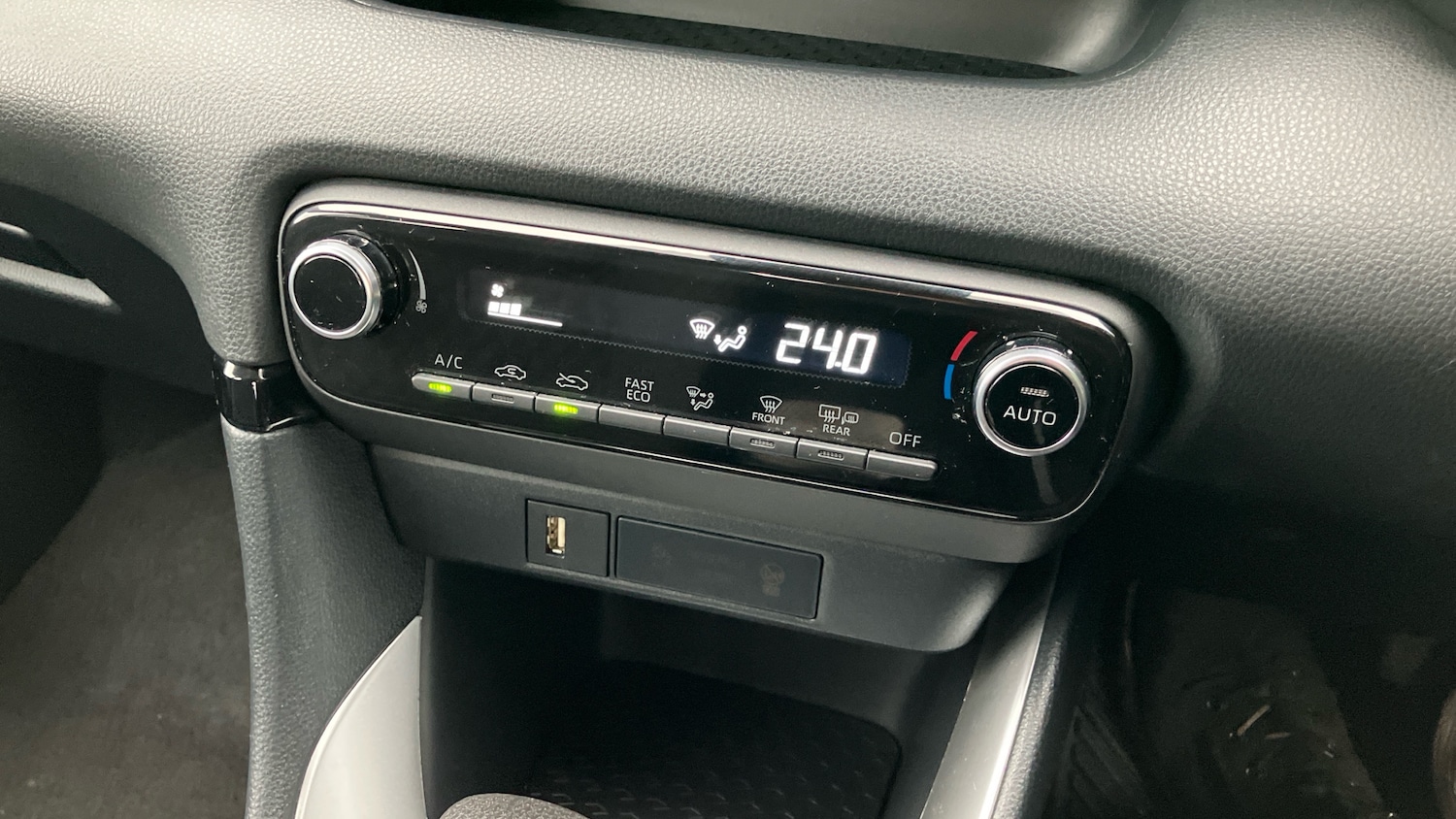 Used Toyota Yaris 2023 for sale - 76833924: Photo 33