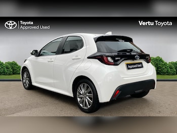 Used Toyota Yaris 2023 for sale - 76833924: Photo