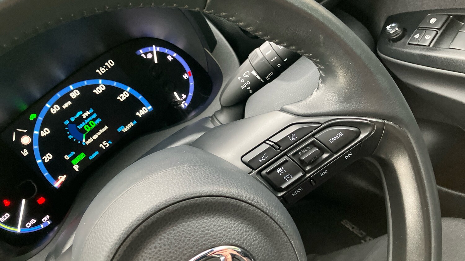 Used Toyota Yaris Cross 2024 for sale - 76292814: Photo 33