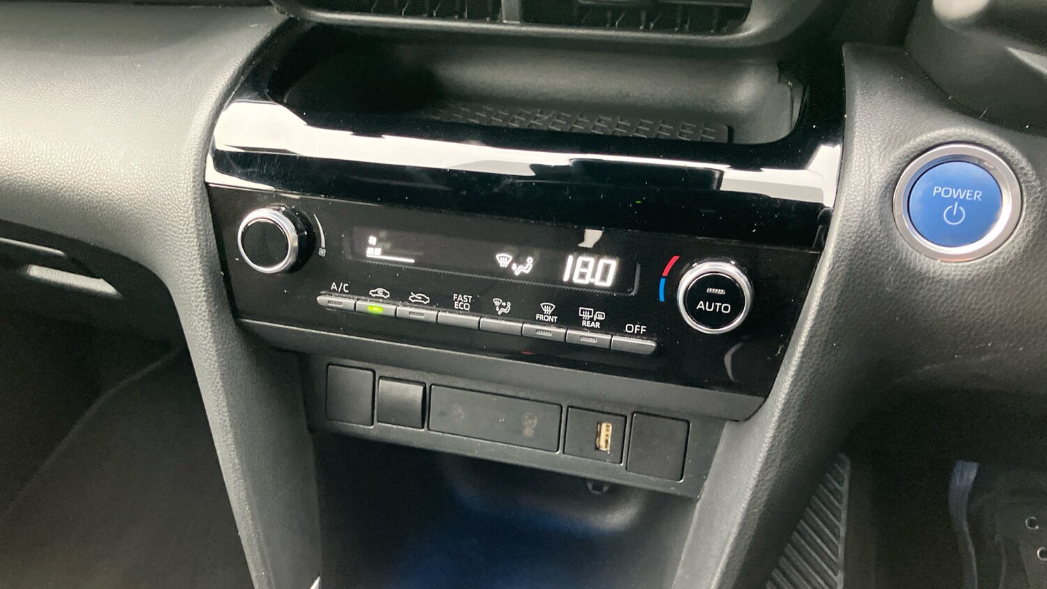 Used Toyota Yaris Cross 2024 for sale - 76292814: Photo 36