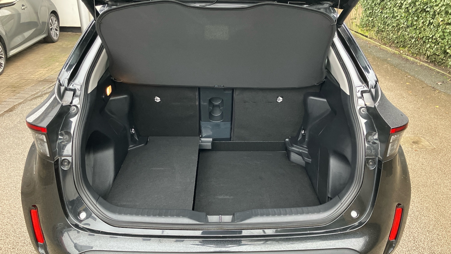 Used Toyota Yaris Cross 2024 for sale - 77377933: Photo 31