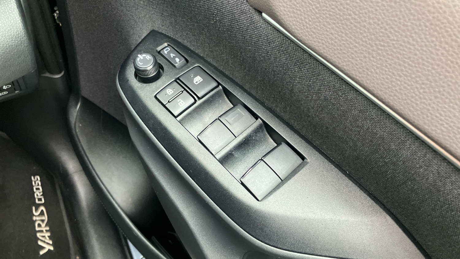 Used Toyota Yaris Cross 2024 for sale - 77377933: Photo 34