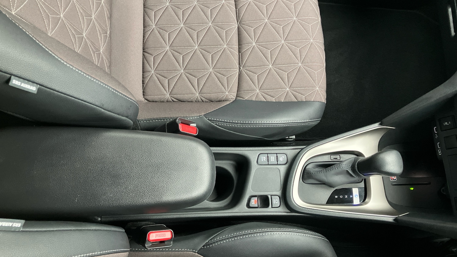 Used Toyota Yaris Cross 2024 for sale - 77377933: Photo 47