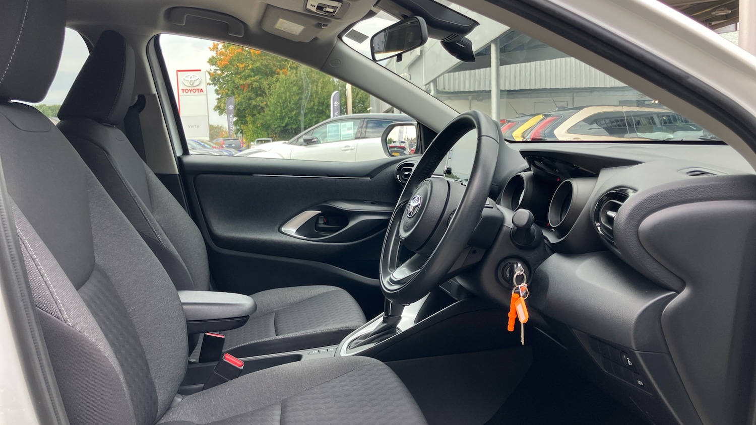 Used Toyota Yaris 2021 for sale - 76131158: Photo 11
