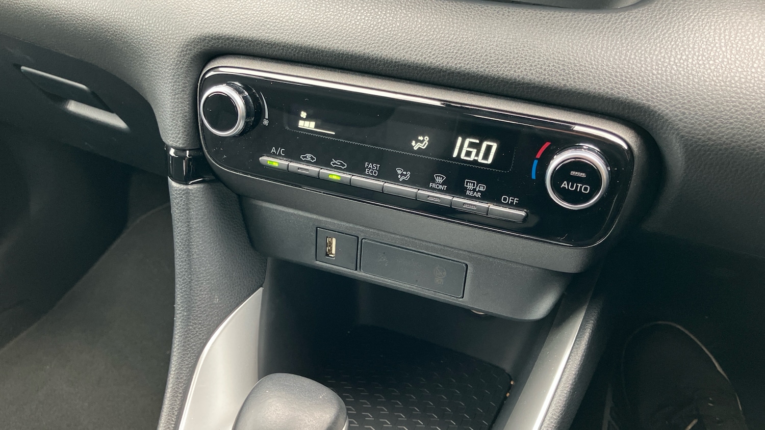 Used Toyota Yaris 2021 for sale - 76131158: Photo 35