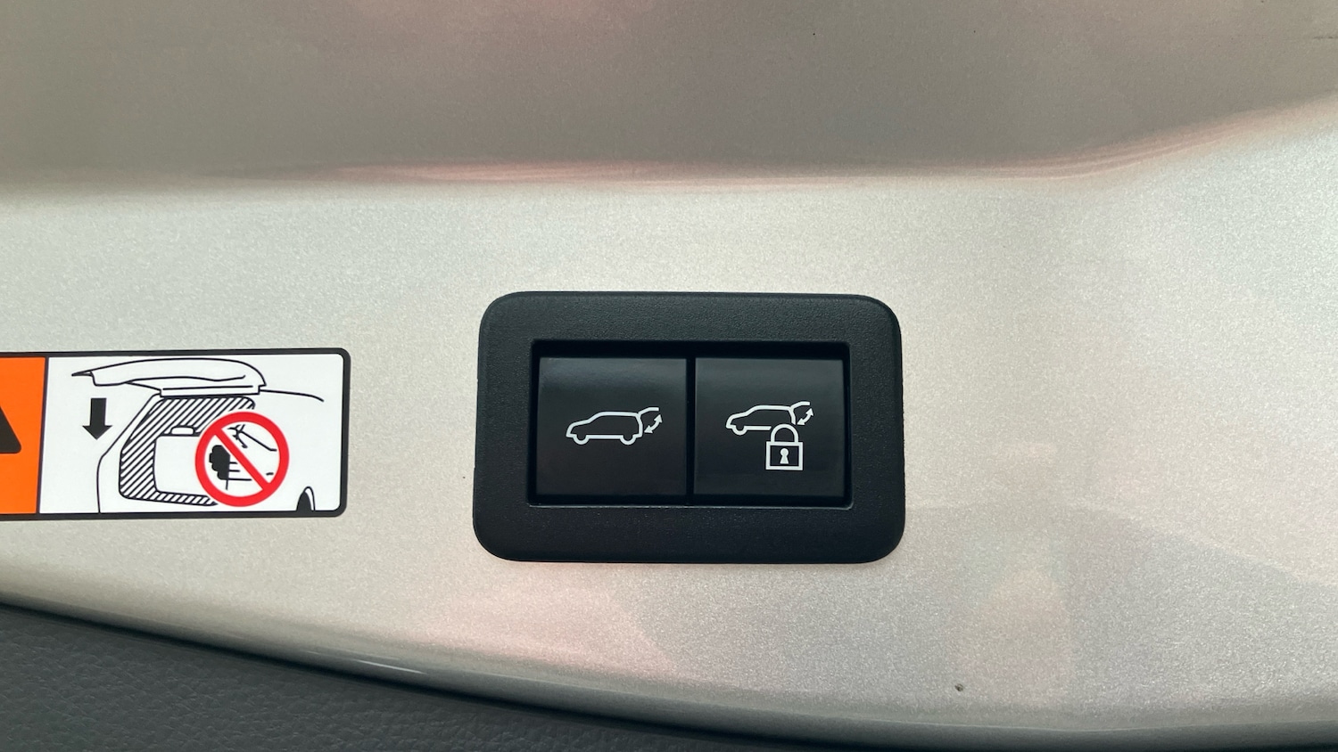 Used Toyota C-HR 2024 for sale - 77420117: Photo 32