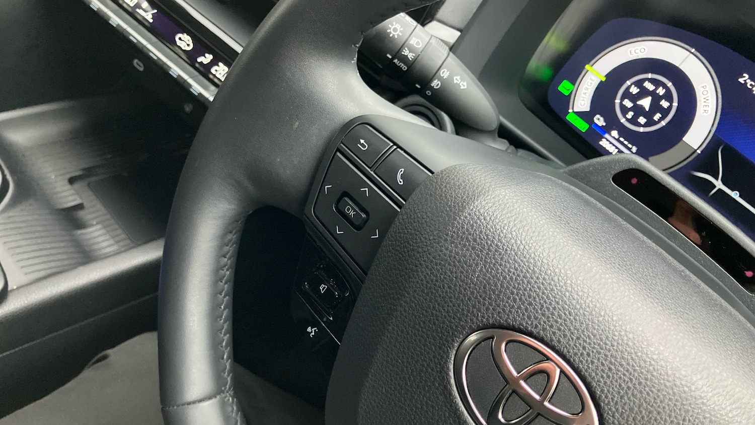 Used Toyota C-HR 2024 for sale - 77420117: Photo 37