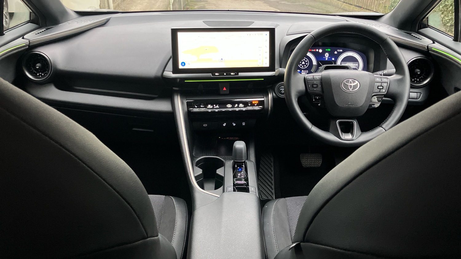 Used Toyota C-HR 2024 for sale - 77420117: Photo 5