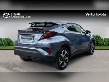 Used Toyota C-HR 2023 for sale - 79706774: Photo