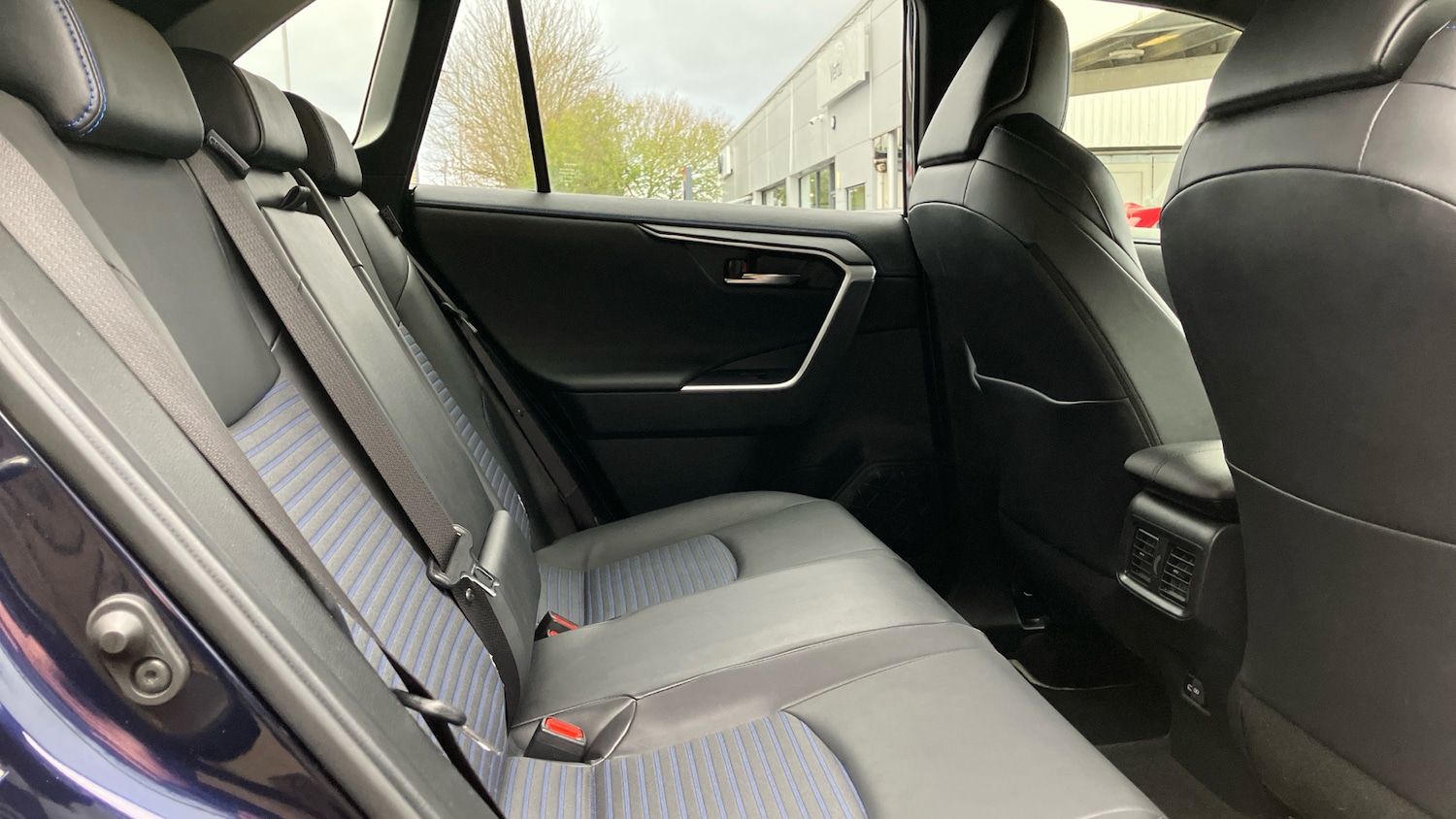 Used Toyota RAV4 2023 for sale - 77186789: Photo 12