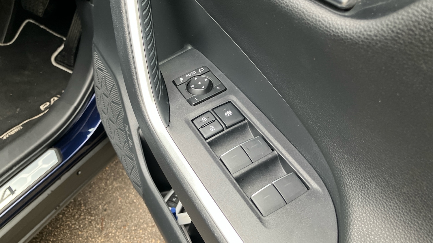 Used Toyota RAV4 2023 for sale - 77186789: Photo 33