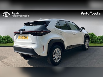Used Toyota Yaris Cross 2023 for sale - 75700185: Photo