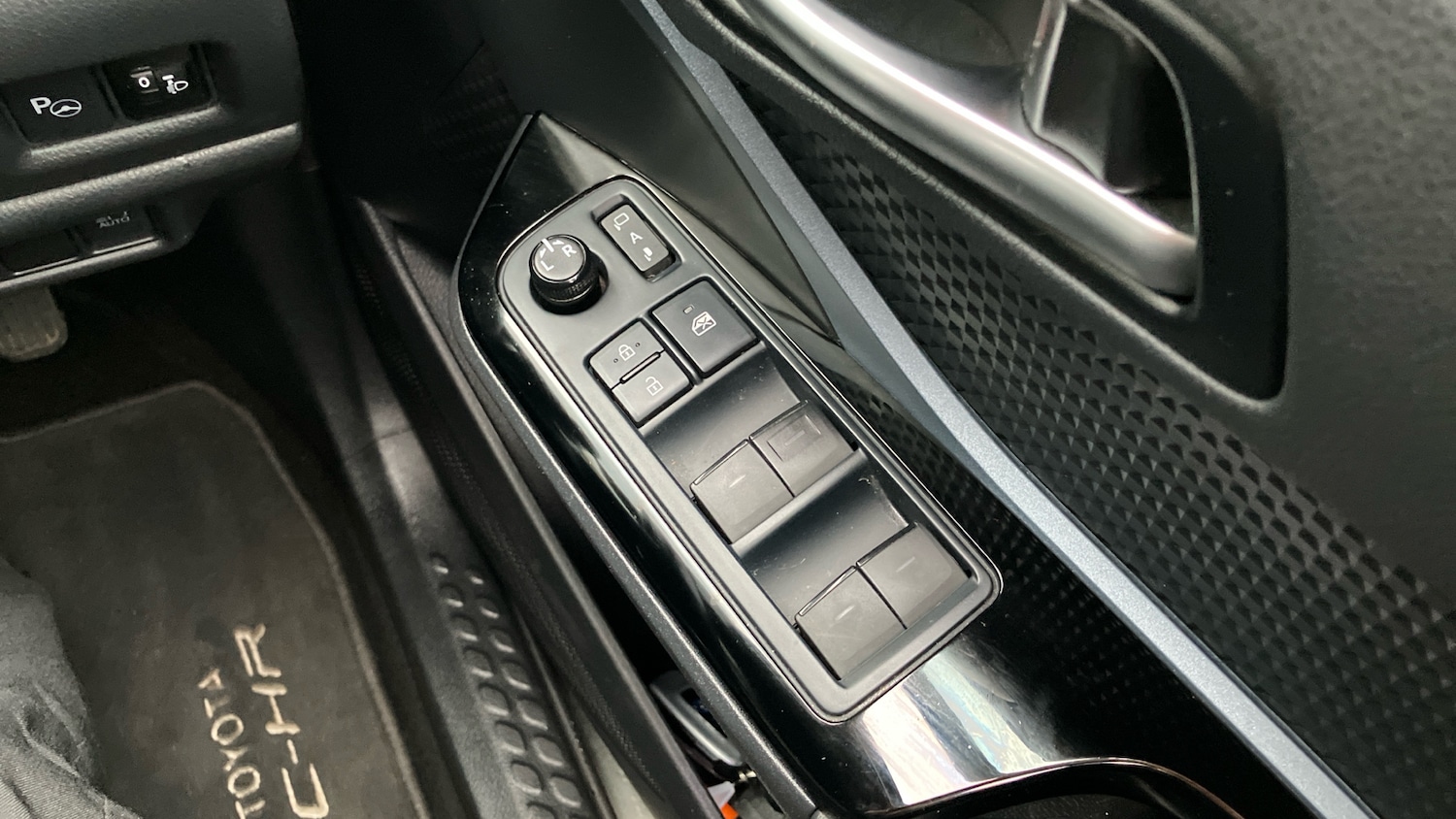 Used Toyota C-HR 2021 for sale - 77210905: Photo 31