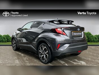 Used Toyota C-HR 2021 for sale - 77210905: Photo