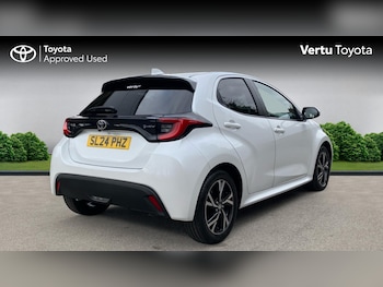 Used Toyota Yaris 2024 for sale - 77675332: Photo