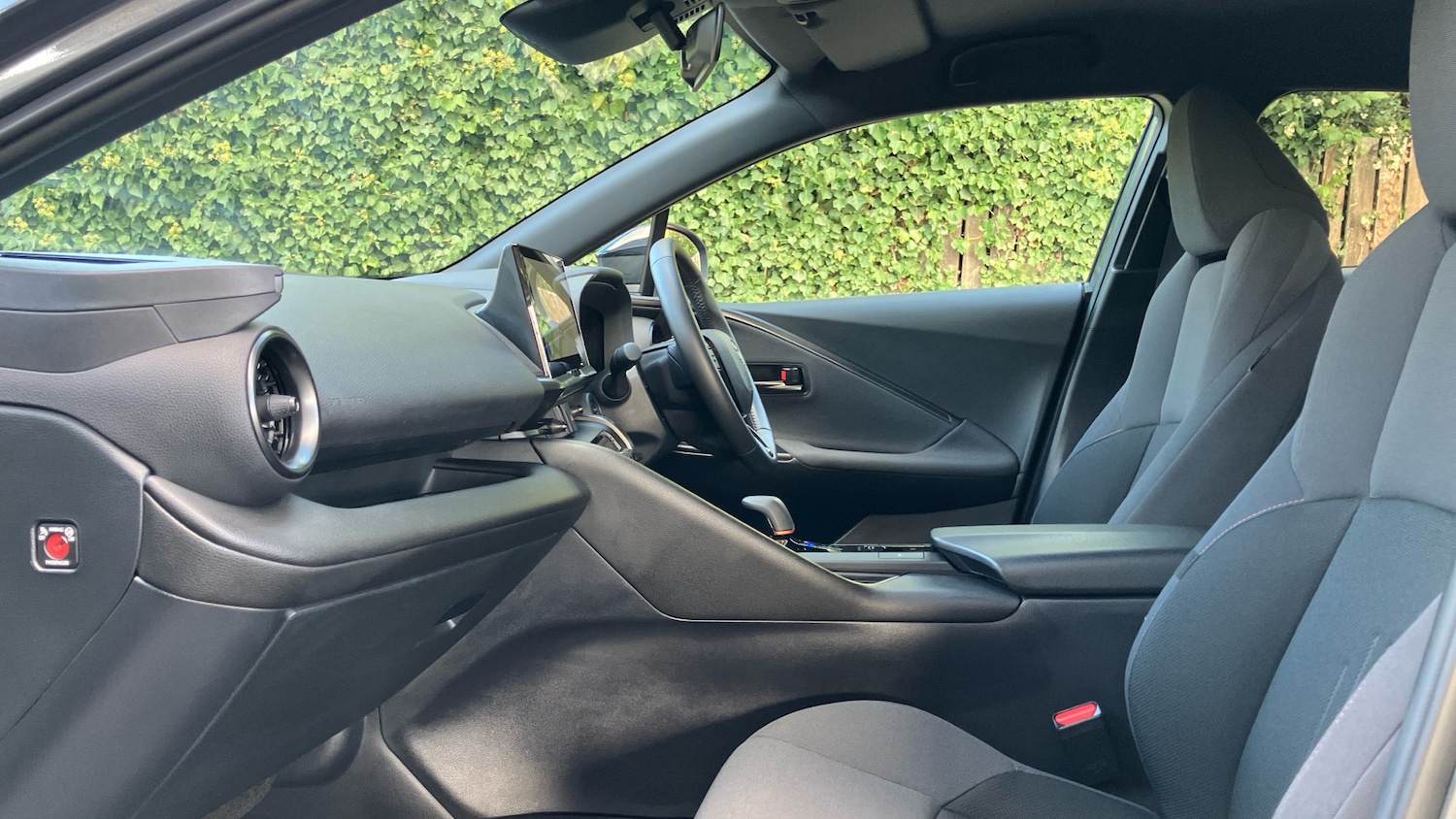 Used Toyota C-HR 2023 for sale - 76519256: Photo 10