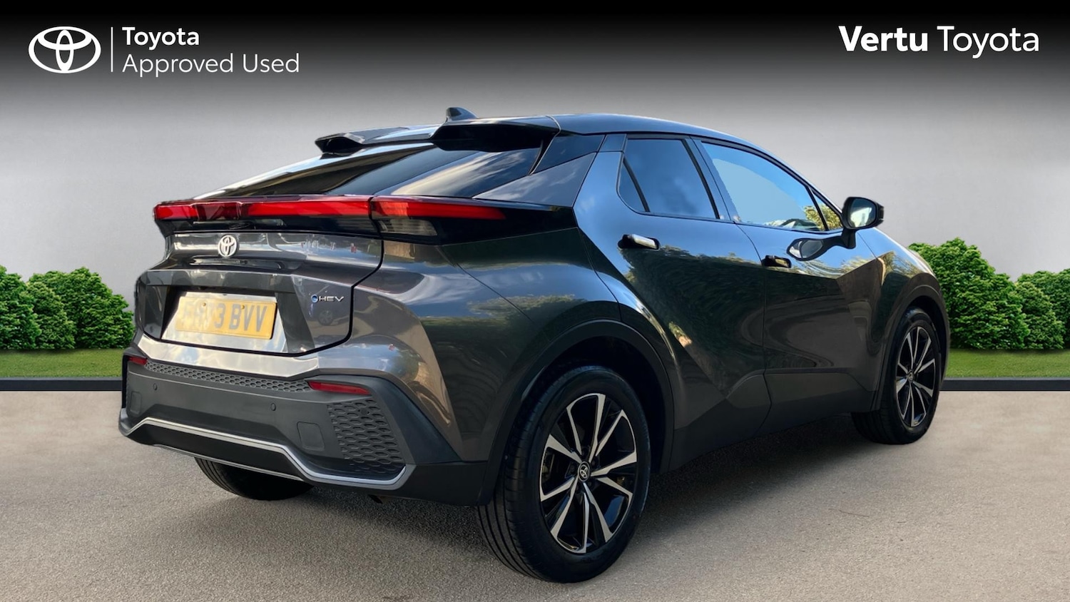 Used Toyota C-HR 2023 for sale - 76519256: Photo 2