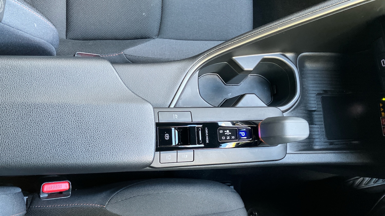 Used Toyota C-HR 2023 for sale - 76519256: Photo 35