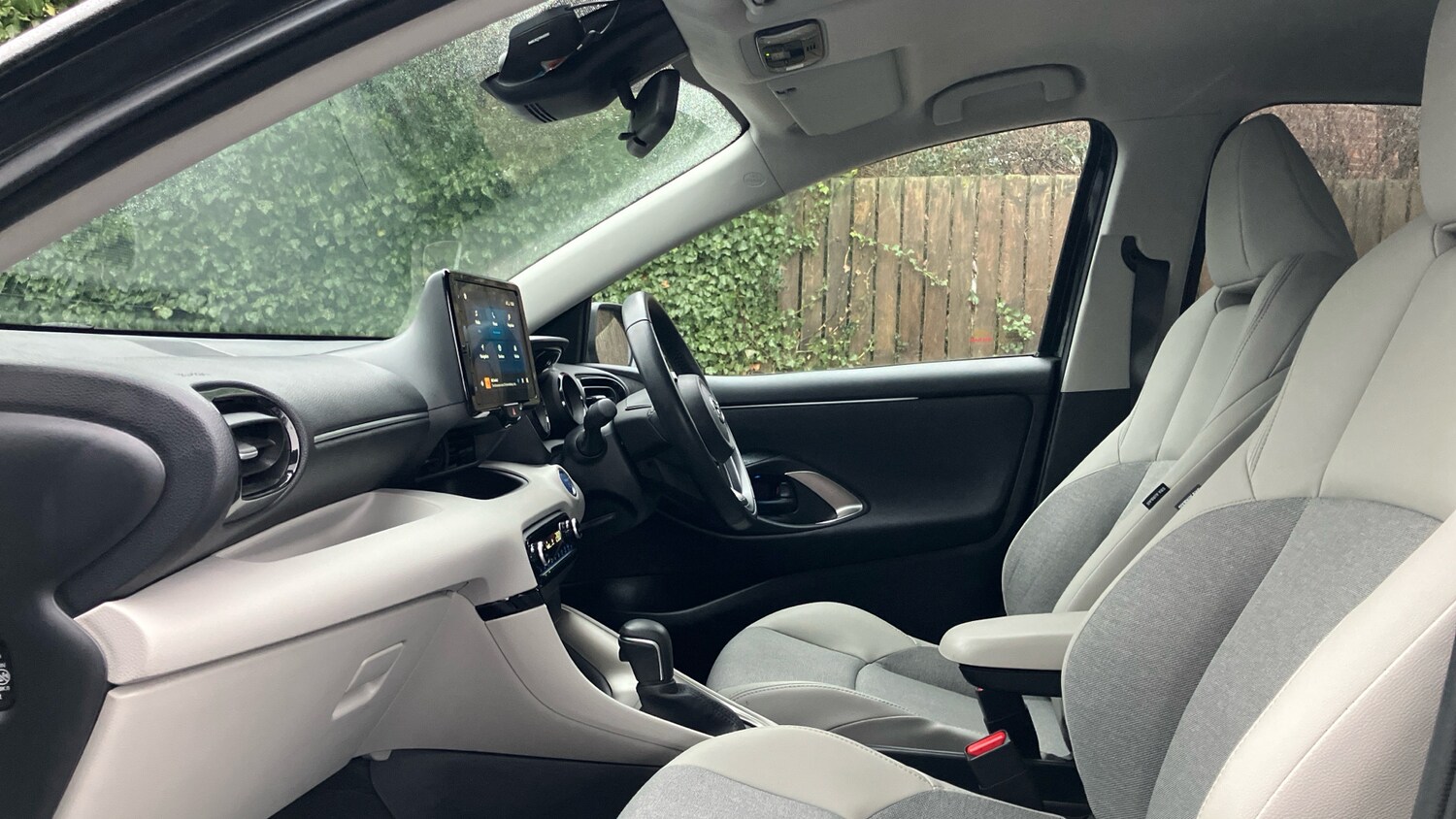 Used Toyota Yaris 2024 for sale - 77336498: Photo 10