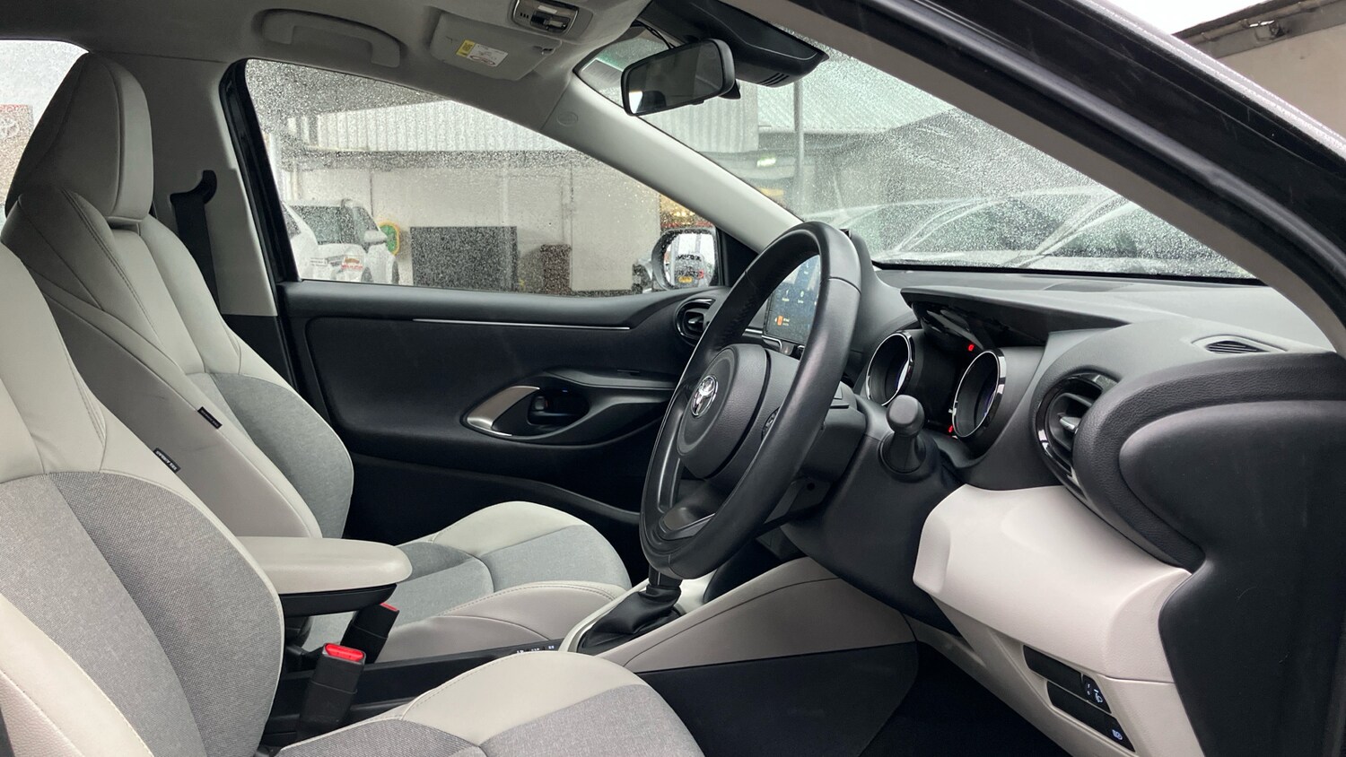 Used Toyota Yaris 2024 for sale - 77336498: Photo 11