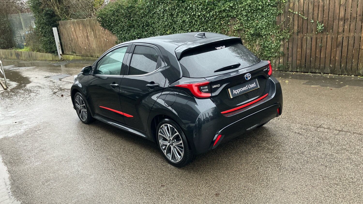 Used Toyota Yaris 2024 for sale - 77336498: Photo 30