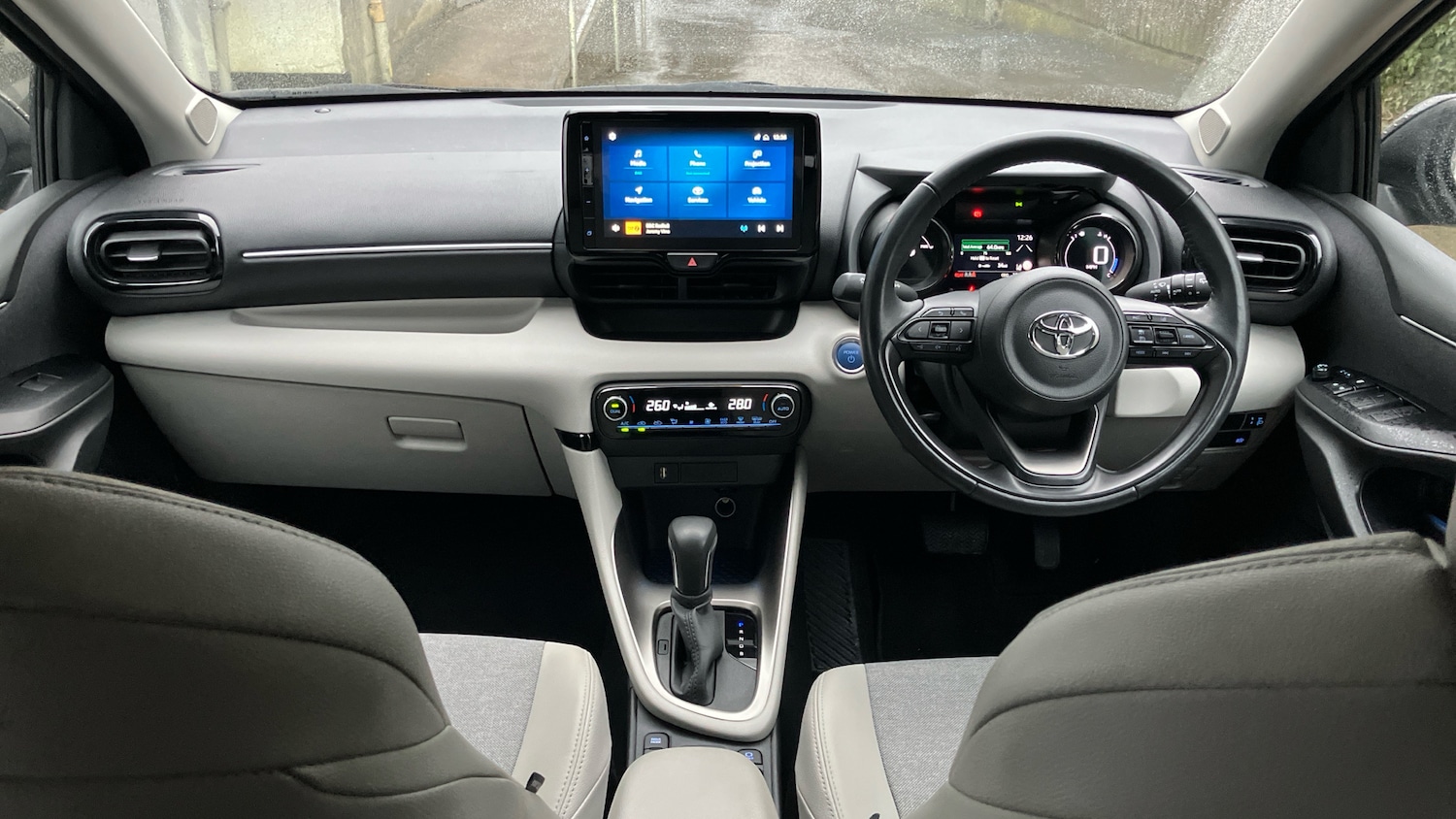 Used Toyota Yaris 2024 for sale - 77336498: Photo 5