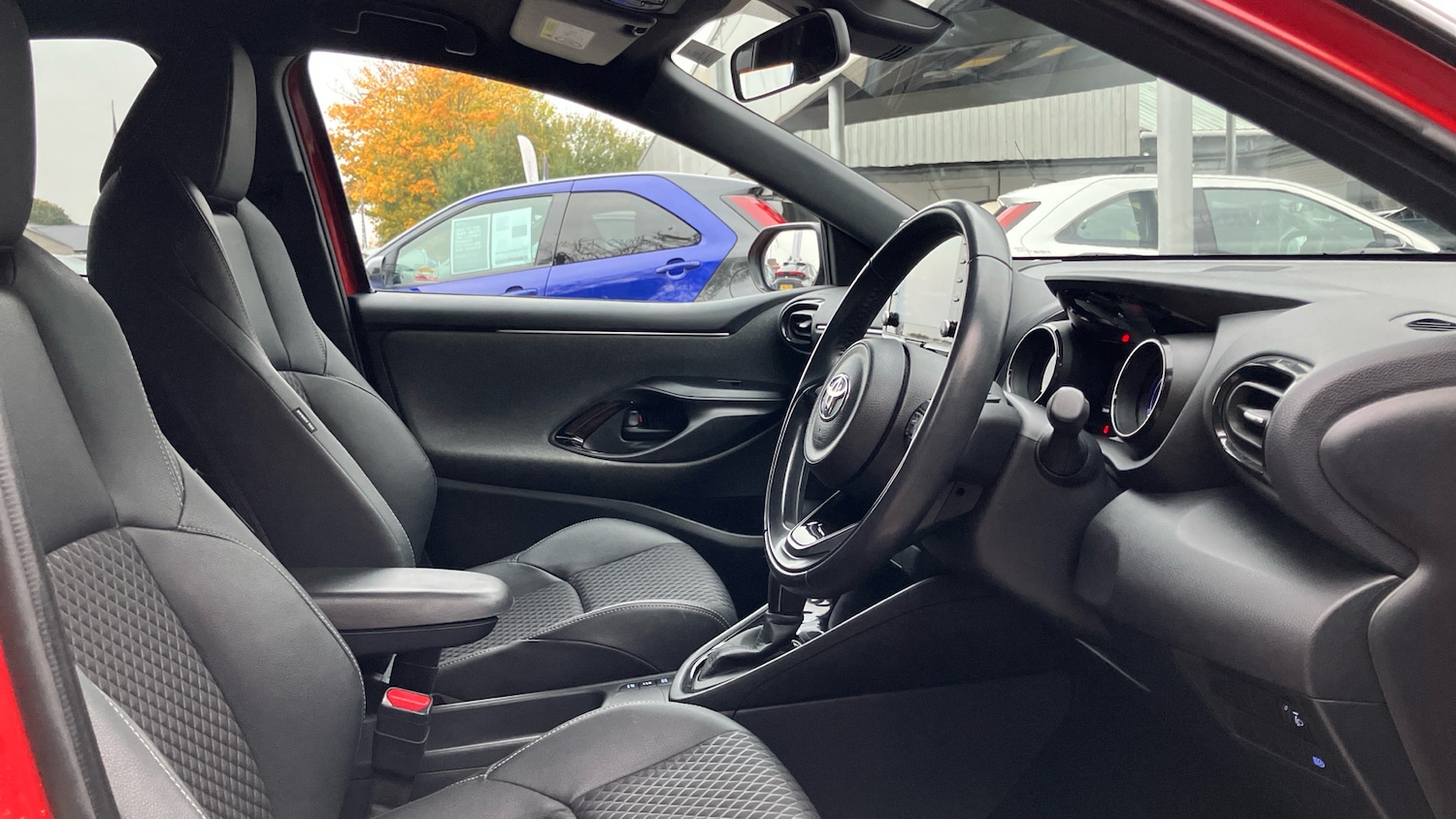 Used Toyota Yaris 2021 for sale - 76422224: Photo 11