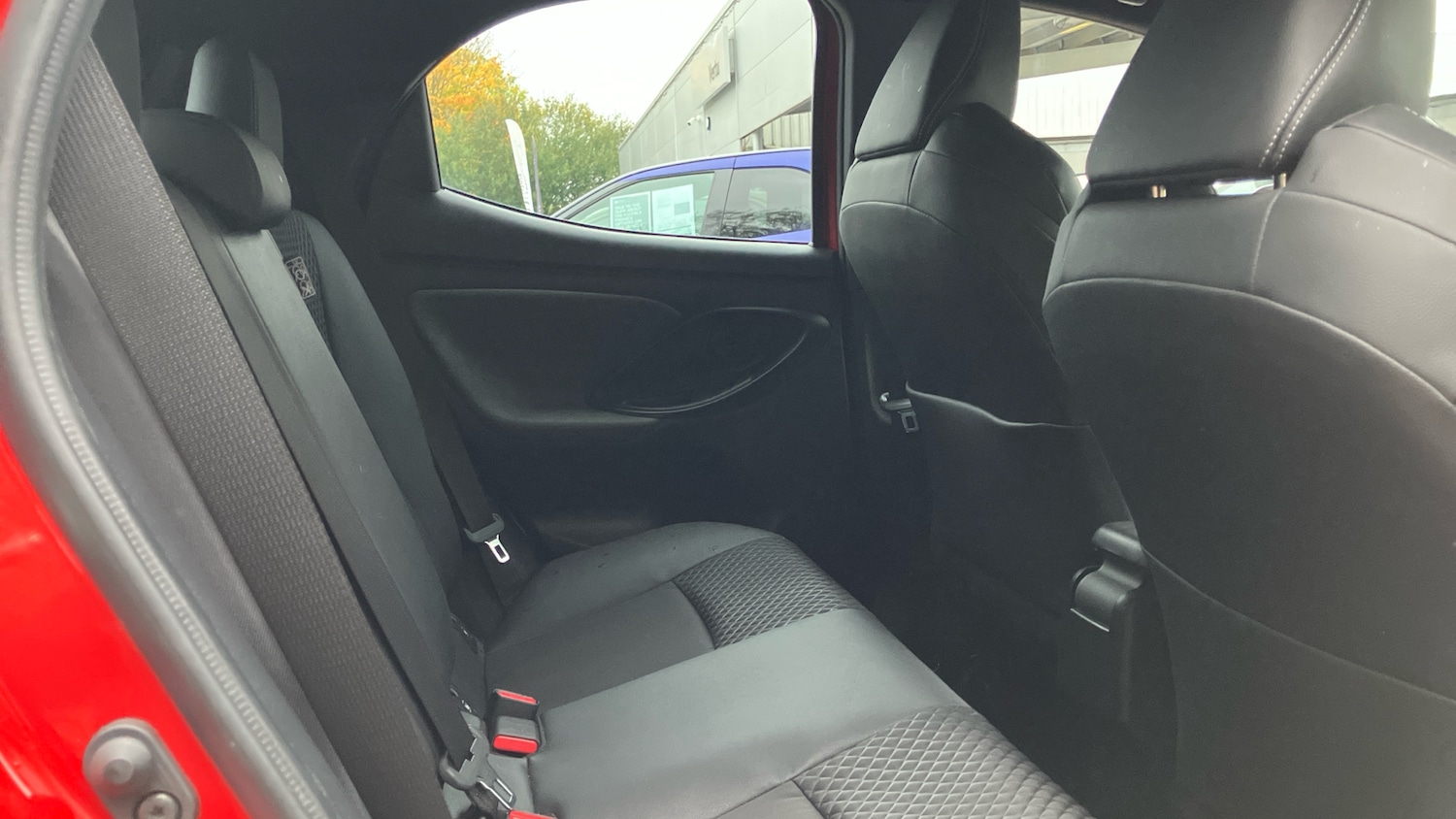 Used Toyota Yaris 2021 for sale - 76422224: Photo 12