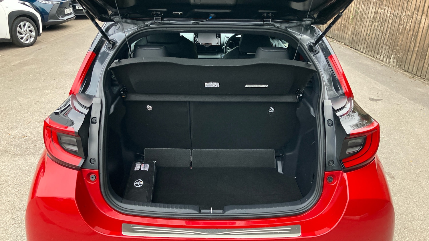 Used Toyota Yaris 2021 for sale - 76422224: Photo 14