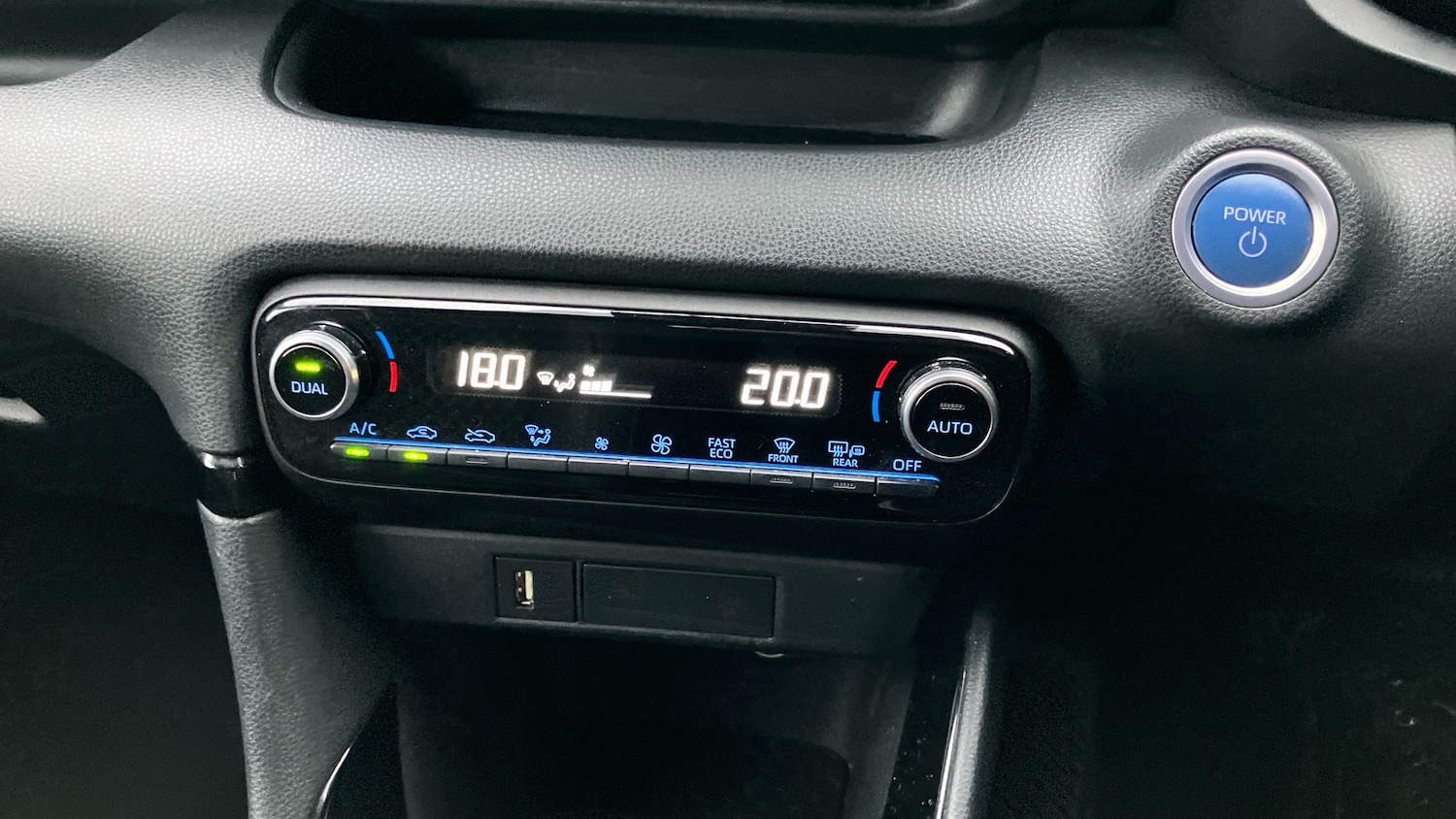 Used Toyota Yaris 2021 for sale - 76422224: Photo 35