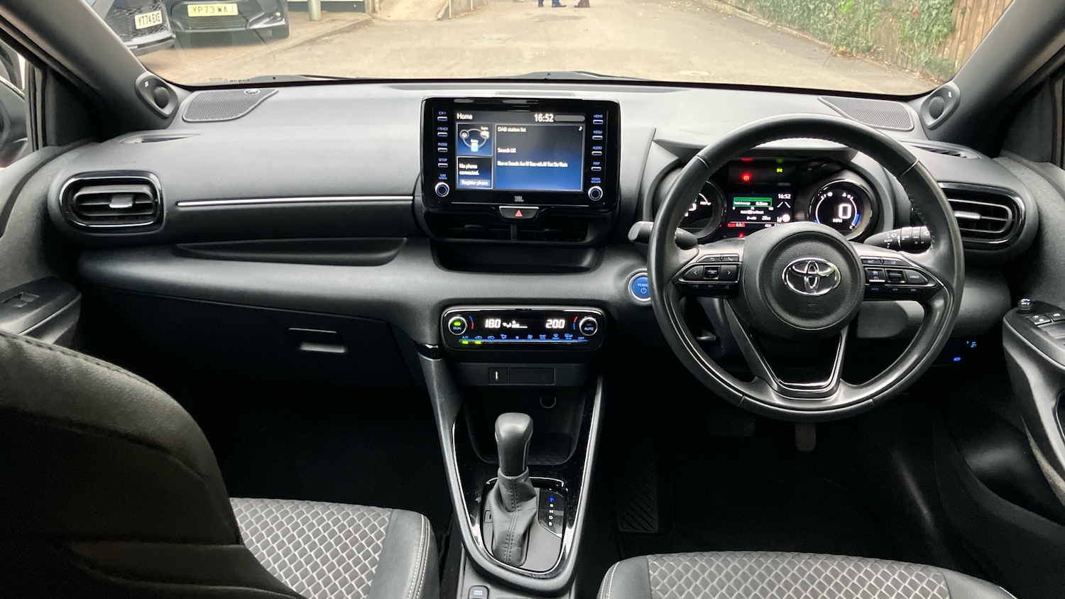 Used Toyota Yaris 2021 for sale - 76422224: Photo 5