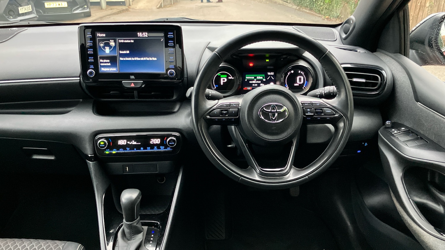 Used Toyota Yaris 2021 for sale - 76422224: Photo 6