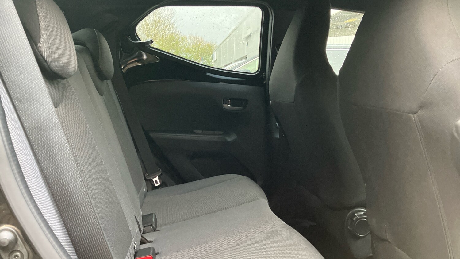 Used Toyota AYGO 2021 for sale - 76734917: Photo 12