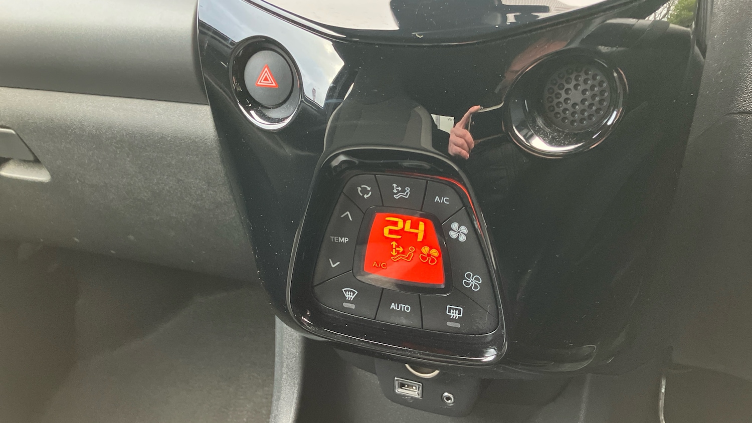 Used Toyota AYGO 2021 for sale - 76734917: Photo 34