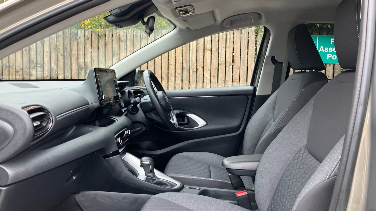 Used Toyota Yaris 2023 for sale - 76131154: Photo 10