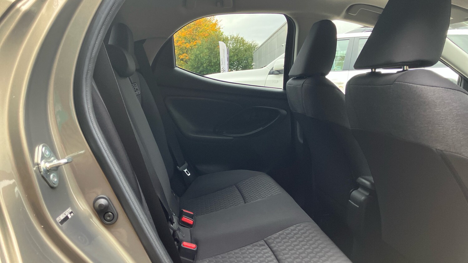 Used Toyota Yaris 2023 for sale - 76131154: Photo 12