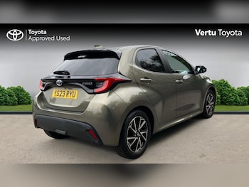 Used Toyota Yaris 2023 for sale - 76131154: Photo 2