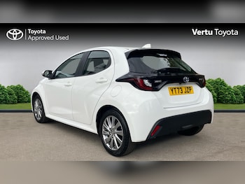 Used Toyota Yaris 2023 for sale - 79504768: Photo