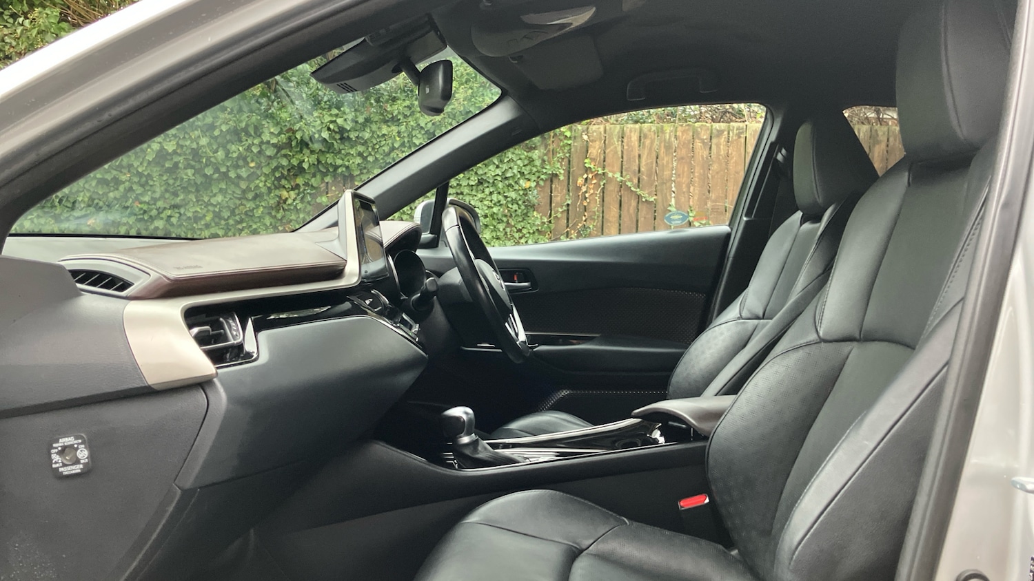 Used Toyota C-HR 2019 for sale - 76834044: Photo 10