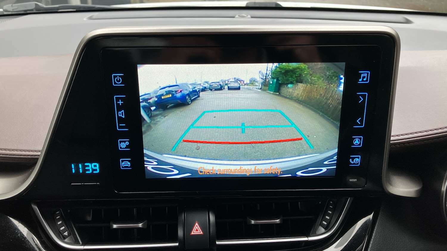 Used Toyota C-HR 2019 for sale - 76834044: Photo 27