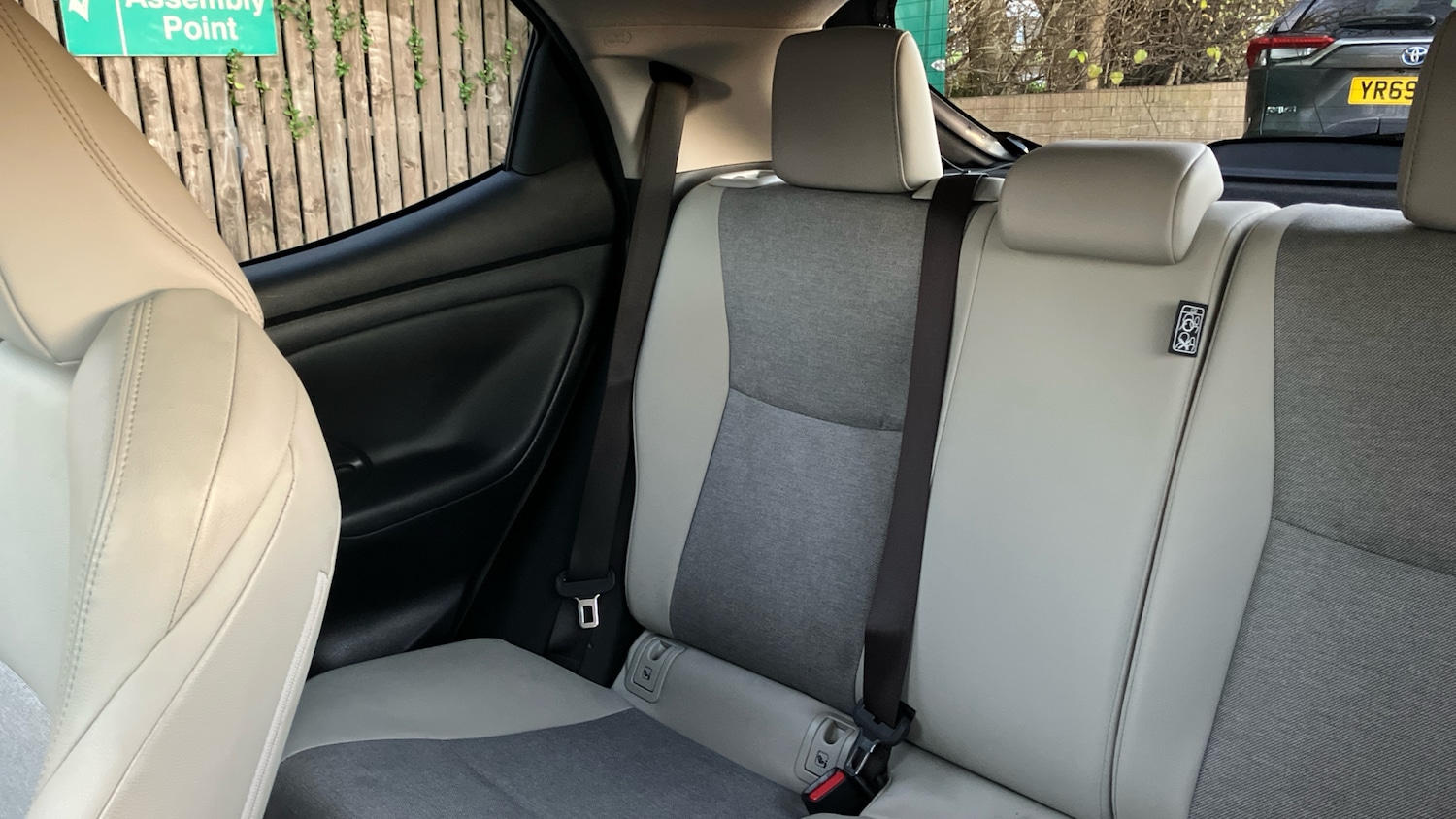 Used Toyota Yaris 2022 for sale - 76638535: Photo 20