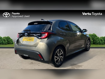 Used Toyota Yaris 2023 for sale - 76146440: Photo 2