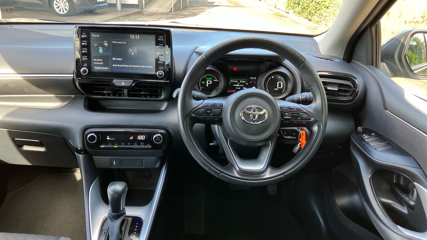 Used Toyota Yaris 2023 for sale - 76146440: Photo 6