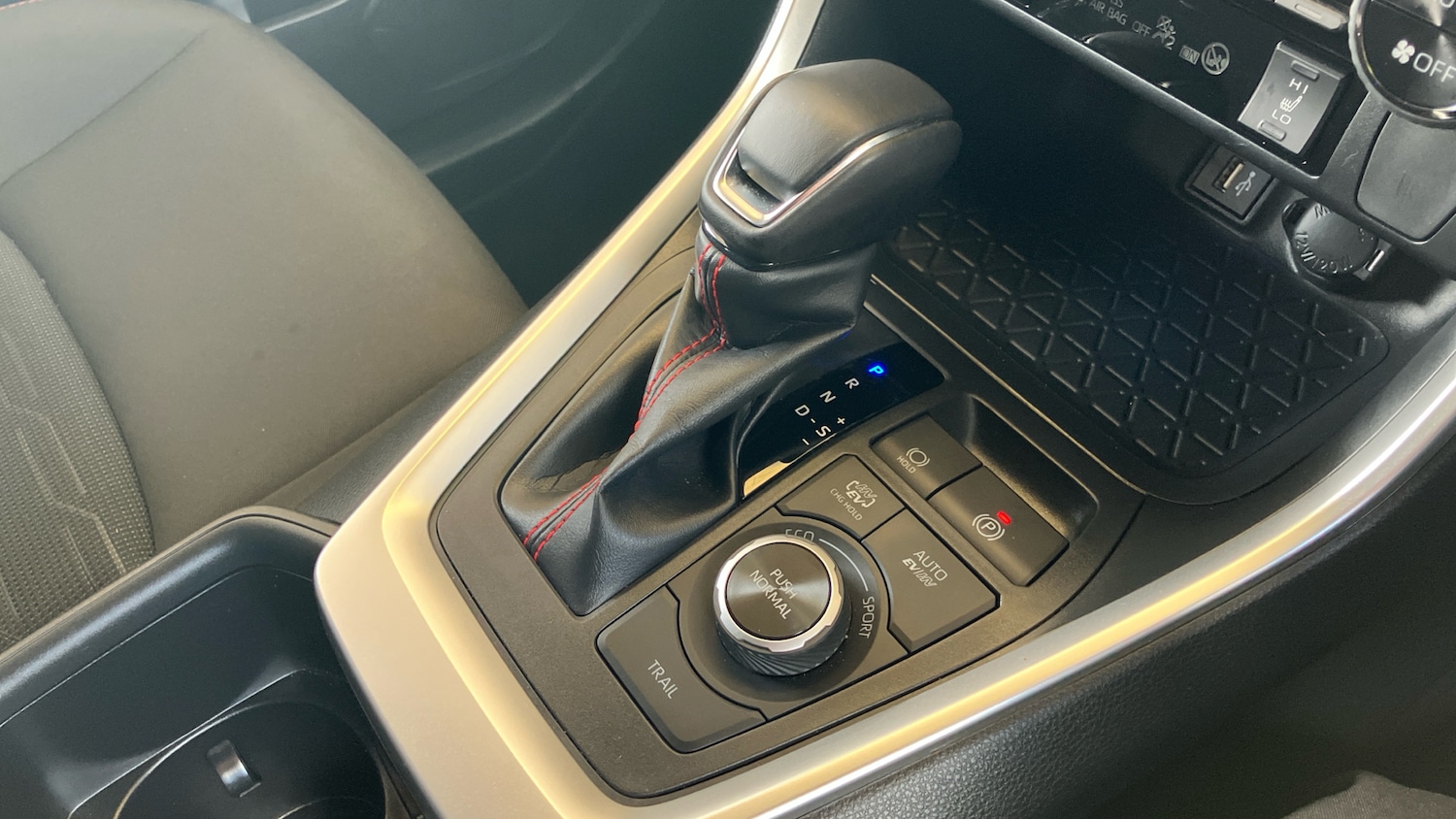 Used Toyota RAV4 2025 for sale - 76694742: Photo 45