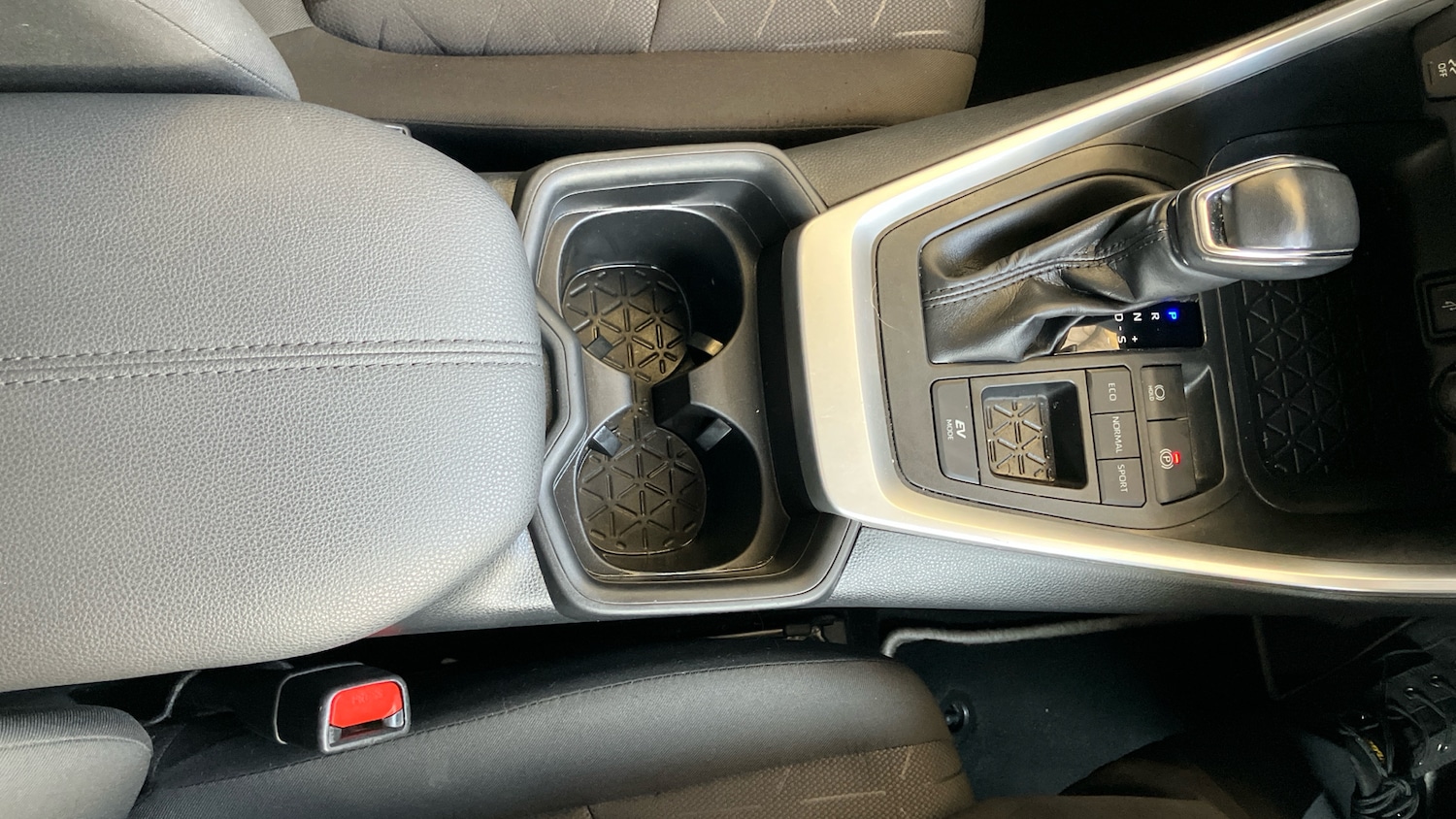 Used Toyota RAV4 2021 for sale - 77248574: Photo 35