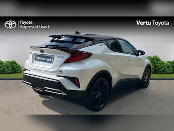 Used Toyota C-HR 2023 for sale - 78344400: Photo